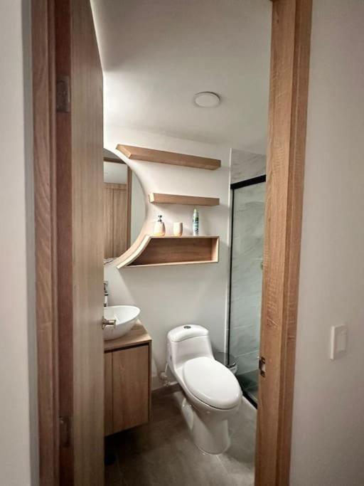 Aluna Apto/ Wellness And Enjoy * Sabaneta
